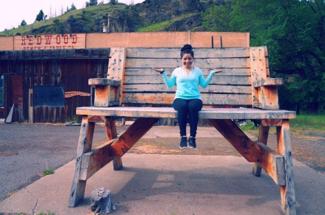 Giant bench, whaa?! You can't tell, but my stomach was still in terrible pain.