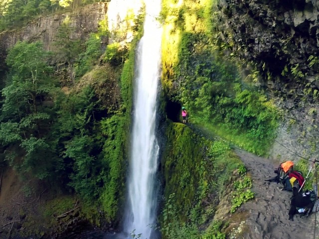 Tunnel Falls OR