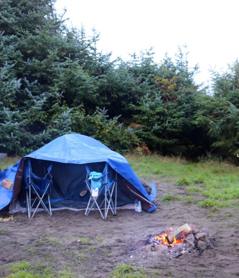 This was our little water-proof igloo for the night. I had NEVER had such a warm night! Camping the entire wknd would have been just fine =)
