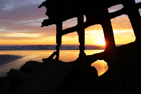 Peter Iredale ship wreck, oregon coast road trip